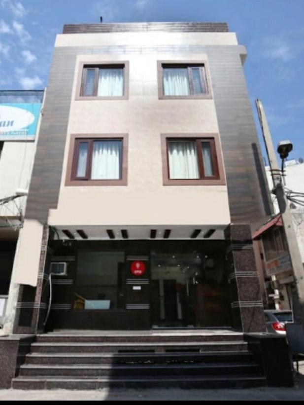 Hotel Silver Palm Zirakpur Exterior photo